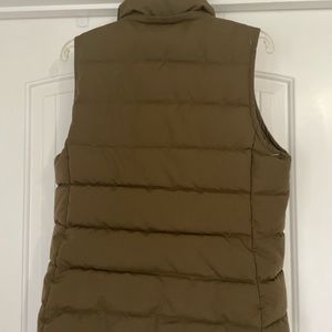 Olive green Old navy puffer vest size medium